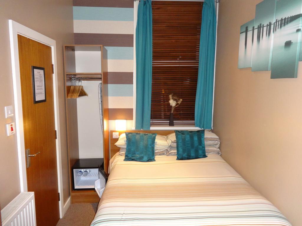The Craimar Bed & Breakfast Blackpool Bilik gambar